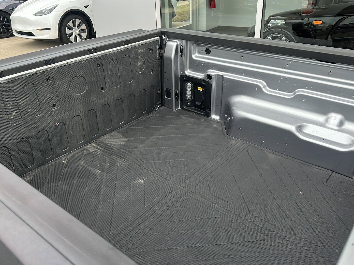 Used 2023 Ford Maverick XLT w/ XLT Luxury Package FWD image 11