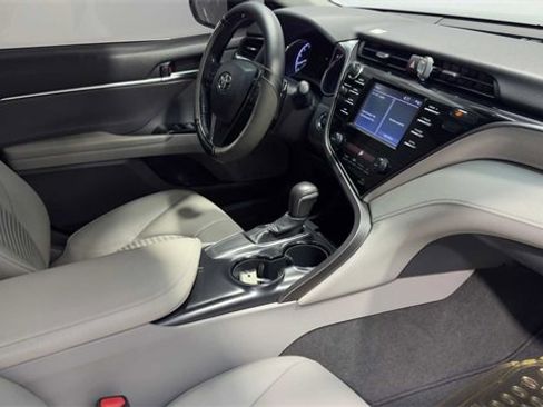 Used 2019 Toyota Camry SE image 13