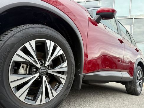 Used 2023 Nissan Rogue SV image 10