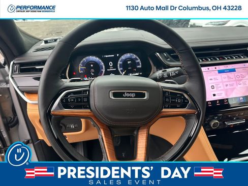 New 2025 Jeep Grand Cherokee Summit image 18