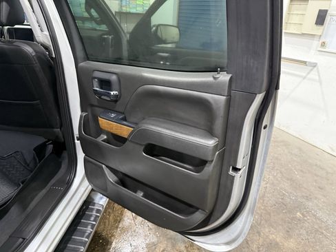 Used 2018 Chevrolet Silverado 1500 LTZ w/ LTZ Plus Package image 41