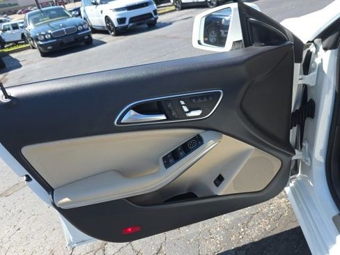 Used 2019 Mercedes-Benz CLA 250 4MATIC image 15