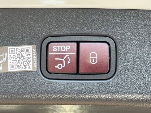 New 2026 Mercedes-Benz GLC 300 4MATIC image 32