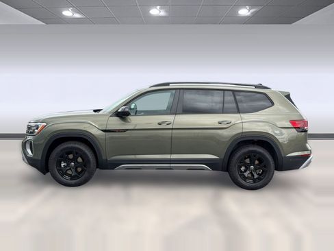 New 2026 Volkswagen Atlas Peak Edition AWD/4WD image 2