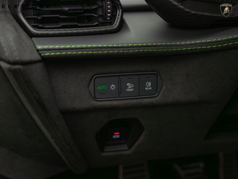 Used 2024 Lamborghini Revuelto AWD/4WD image 40