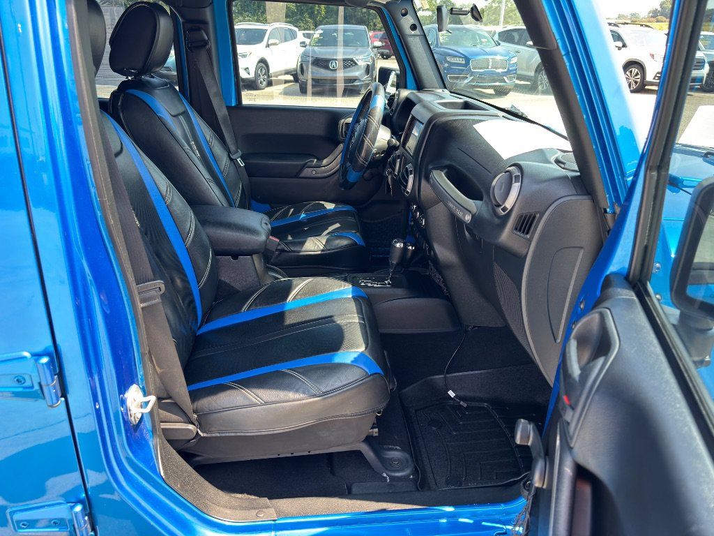 Used 2016 Jeep Wrangler Unlimited Sport w/ Connectivity Group AWD/4WD image 19