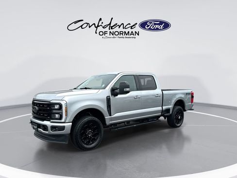 Used 2024 Ford F250 Lariat w/ Black Appearance Package AWD/4WD image 4