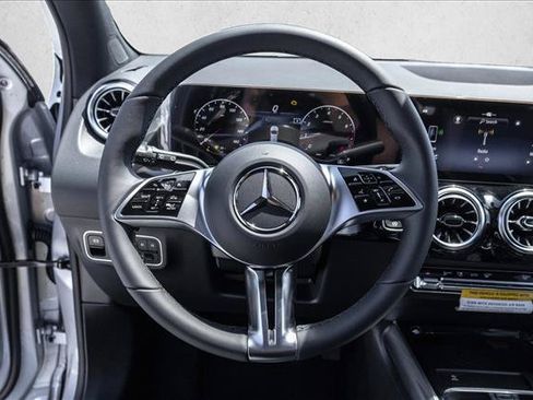 New 2026 Mercedes-Benz GLA 250 4MATIC image 13