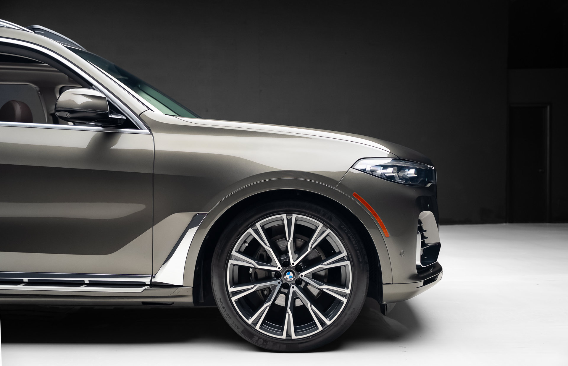 Used 2020 BMW X7 xDrive40i w/ Parking Assistance Package AWD/4WD image 39
