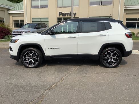 New 2025 Jeep Compass Limited w/ Sun and Sound Group image 4