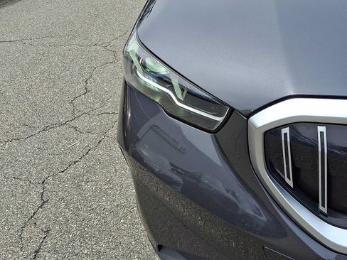 Used 2025 BMW i5 xDrive40 w/ Premium Package AWD/4WD image 10