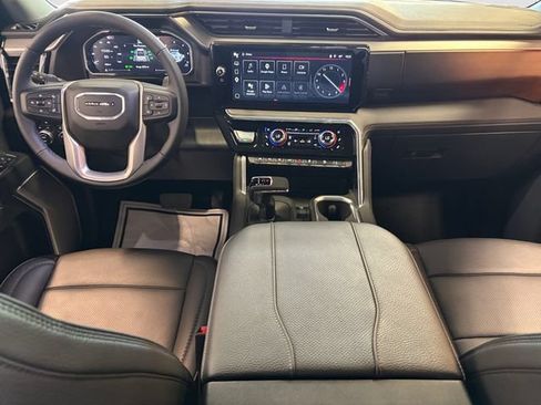 Used 2026 GMC Sierra 1500 Denali AWD/4WD image 11