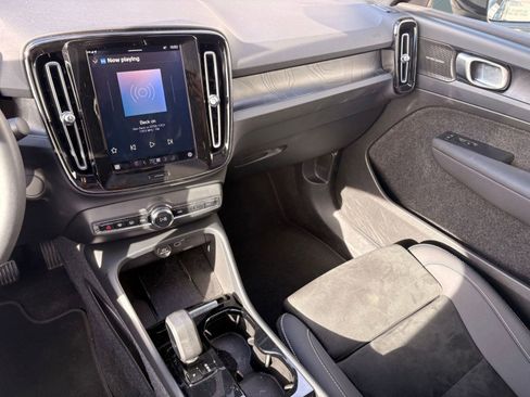 Certified 2023 Volvo C40 P8 Recharge Ultimate image 24