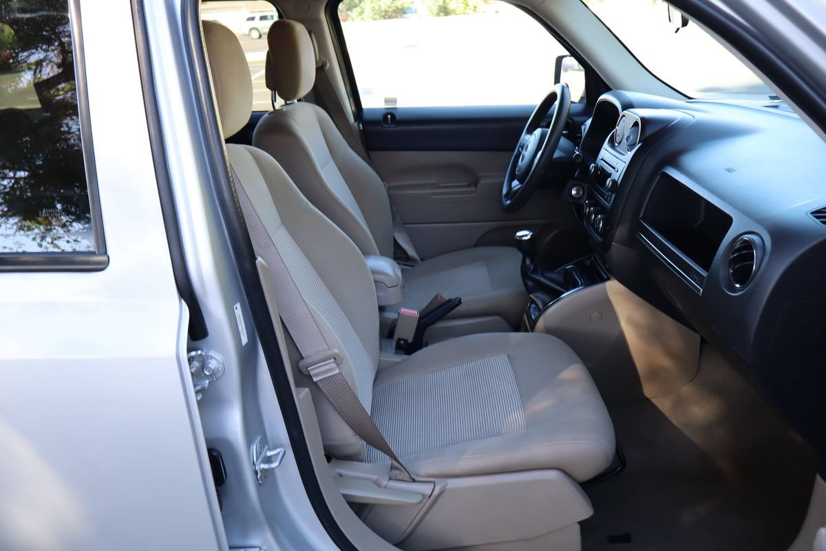 Used 2014 Jeep Patriot Sport FWD image 22
