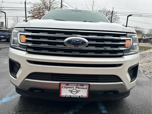 Used 2019 Ford Expedition XLT w/ Equipment Group 202A image 2