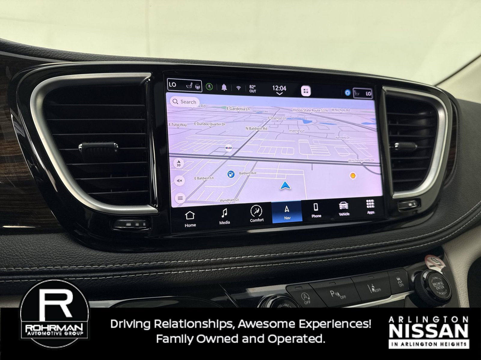 Used 2023 Chrysler Pacifica Limited FWD image 6