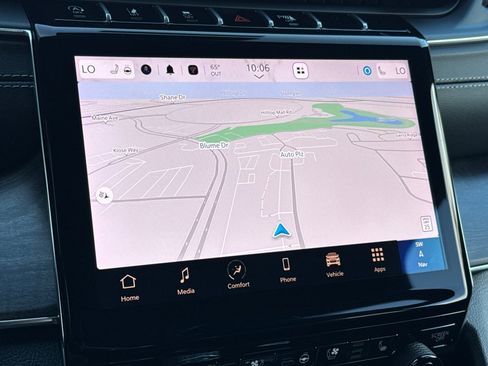 New 2025 Jeep Grand Cherokee Overland w/ Adv Protech Group III image 23