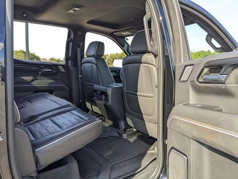 Used 2023 GMC Sierra 1500 AT4X image 50