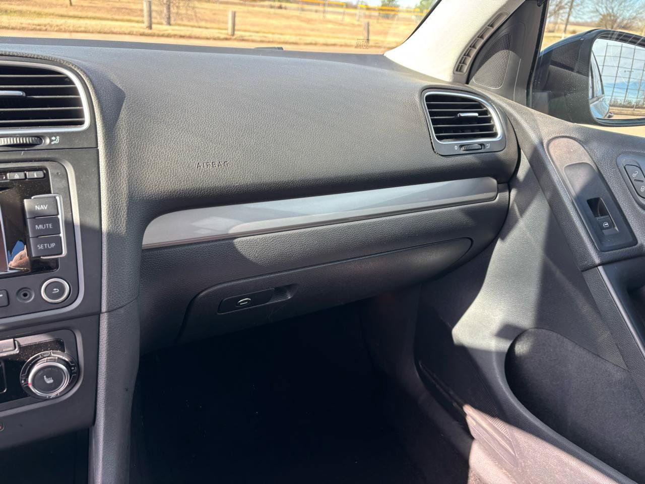 Used 2014 Volkswagen Golf TDI FWD image 17