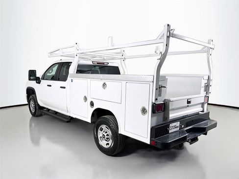 Used 2024 Chevrolet Silverado 2500 W/T w/ WT Convenience Package image 6