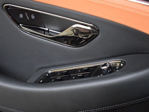 New 2026 Bentley Continental GTC AWD/4WD image 38