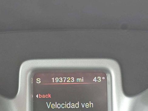 Used 2019 Dodge Journey SE image 9