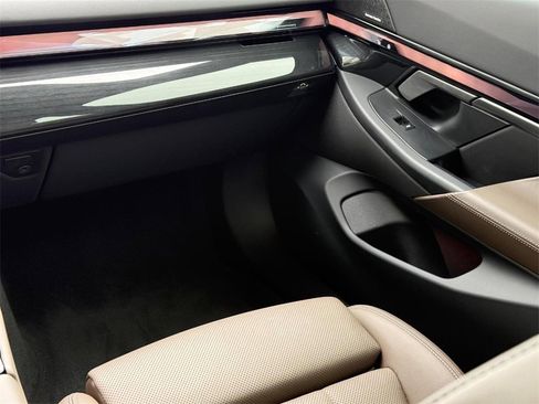 Used 2025 BMW 540i xDrive image 14