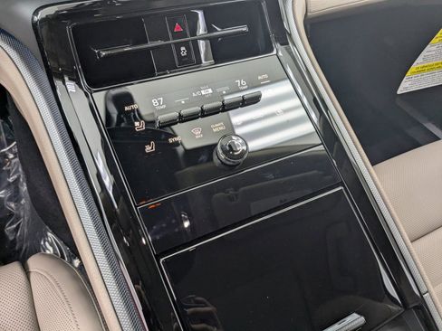 New 2026 Porsche Panamera image 18