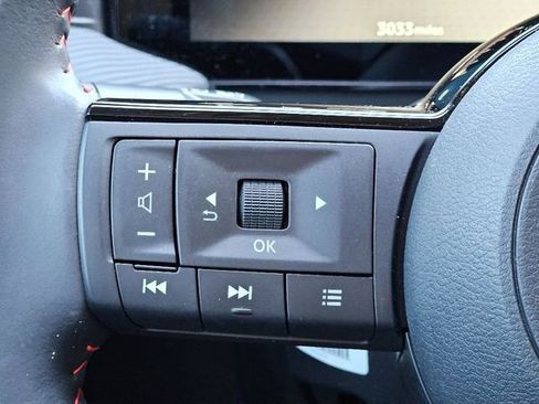 Certified 2025 Nissan Kicks SR w/ Illumination Package image 17