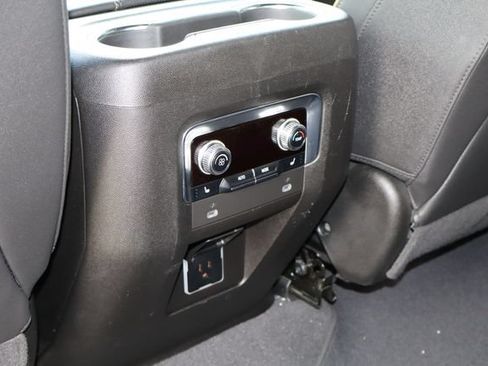 Used 2023 GMC Yukon AT4 w/ Technology Package AWD/4WD image 21