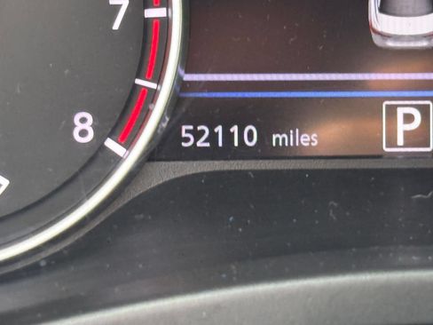 Used 2024 Nissan Sentra SV FWD image 9