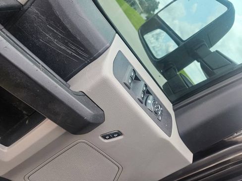 Used 2019 Ford F250 XL w/ STX Appearance Package AWD/4WD image 11