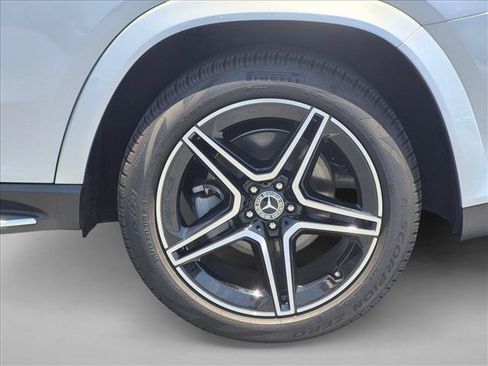 Used 2026 Mercedes-Benz GLS 450 4MATIC image 15