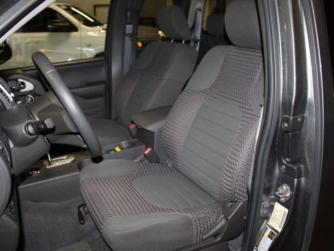 Used 2020 Nissan Frontier SV AWD/4WD image 6