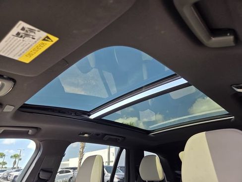 Used 2025 Volvo XC90 B5 Core AWD/4WD image 18