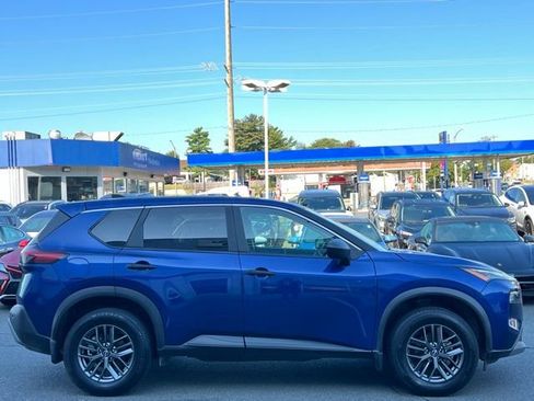 Used 2023 Nissan Rogue S image 6