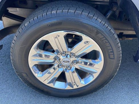 Used 2018 Ford F150 Lariat w/ Equipment Group 502A Luxury RWD image 11
