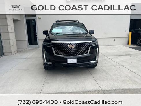 Certified 2022 Cadillac Escalade Premium Luxury AWD/4WD image 5