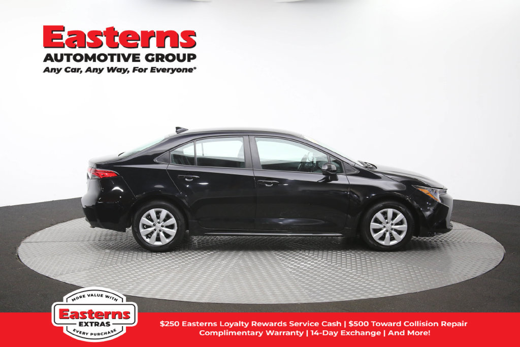 Used 2025 Toyota Corolla LE FWD image 44