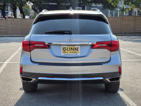 Used 2018 Acura MDX SH-AWD w/ Advance Package image 4