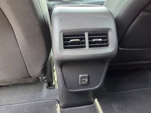 Used 2024 GMC Terrain SLE w/ Driver Convenience Package FWD image 13