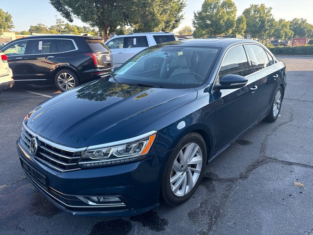 Used 2018 Volkswagen Passat 2.0T SE w/ SE Lighting Package FWD image 1