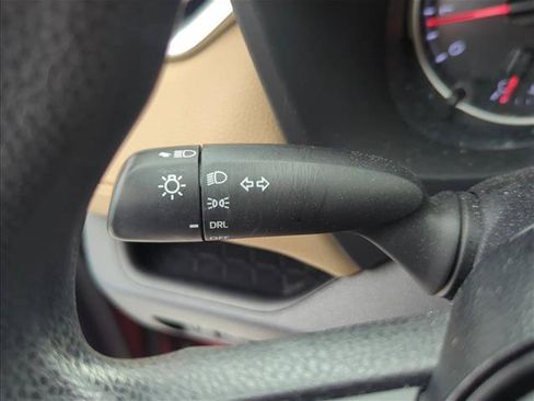 Used 2021 Toyota RAV4 LE FWD image 15