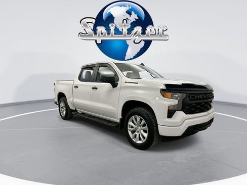 Used 2022 Chevrolet Silverado 1500 Custom image 2