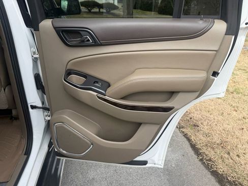 Used 2016 GMC Yukon SLT image 36