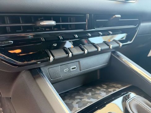 New 2026 GMC Canyon Elevation w/ Technology Package RWD image 21