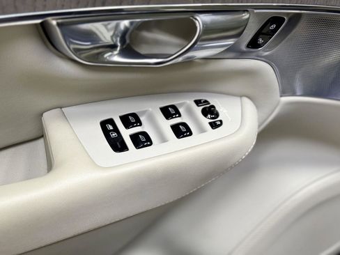 Used 2021 Volvo XC90 T8 Inscription w/ Advanced Package image 12