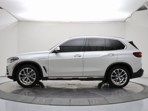 Used 2021 BMW X5 xDrive45e w/ Parking Assistance Package image 2