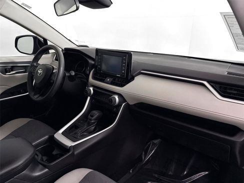 Used 2020 Toyota RAV4 XLE w/ Convenience Package image 42