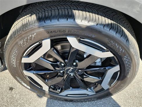 Used 2025 Kia Telluride S image 7